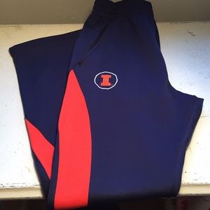 Men’s NIKE workout pants with pockets! ⚽️🏀🏉